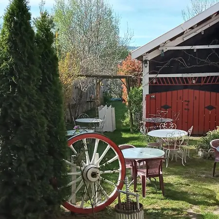 Le Relais De Bed and Breakfast Rochepaule