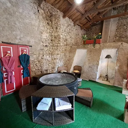 Le Relais De *